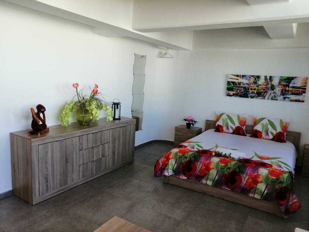 Apartment Spacious & Modern Near The Airport *